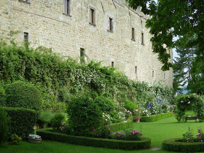 Il giardino del Castello (foto Ezio Bardi)